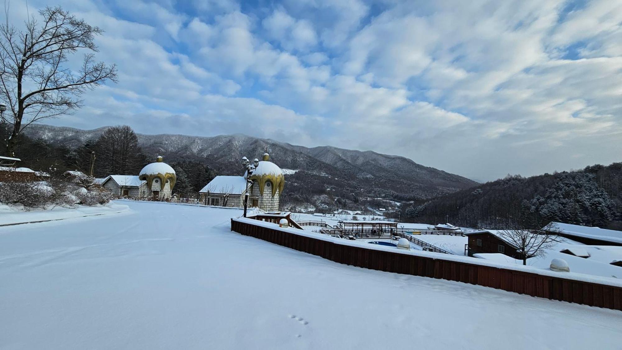 Elf Resort Hotel 平昌郡 エクステリア 写真